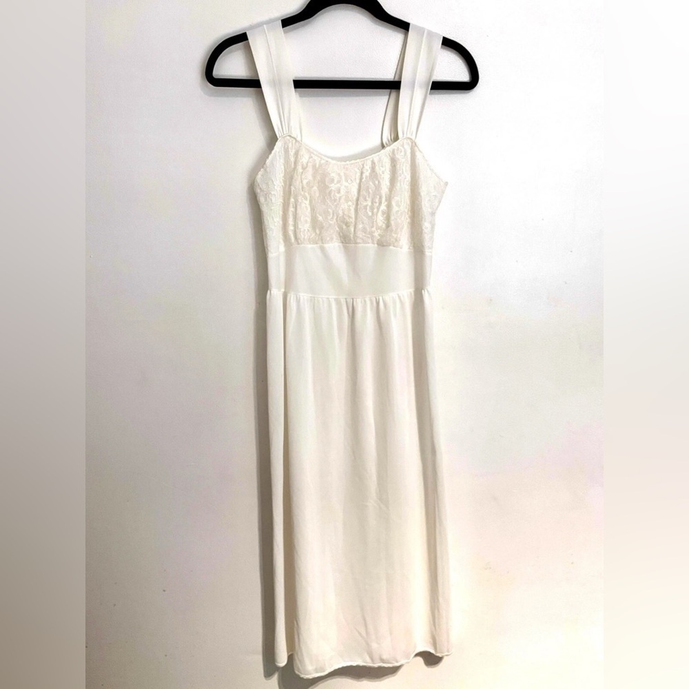 Vintage Laros Women’s Elegant White Lace Nightgown/Lingerie Size 34 ( Fits 4 US) - Picture 5 of 8